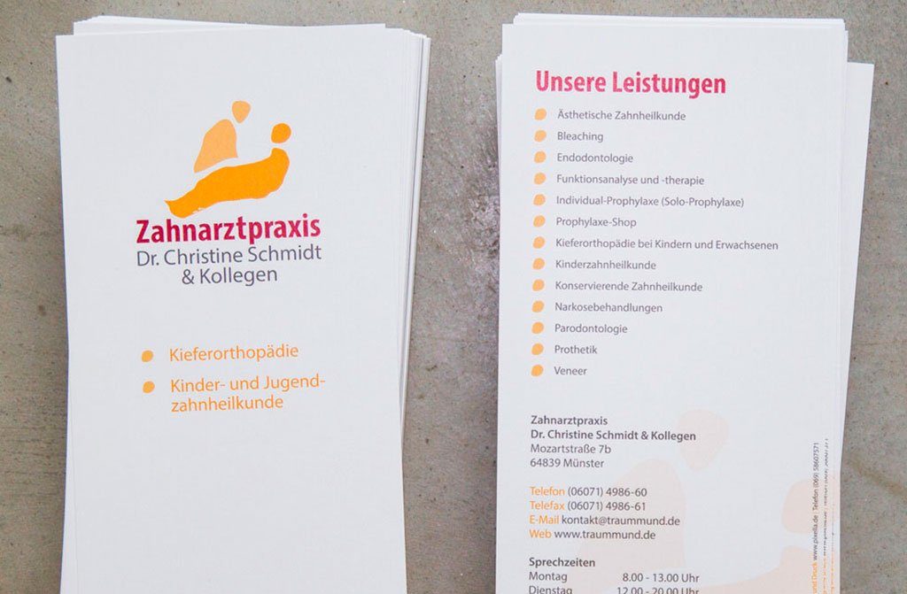 Praxisflyer drucken für Zahnarztpraxis